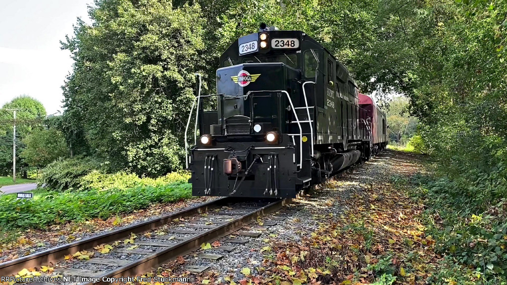 HZRX 2348 now leads north.